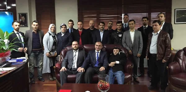 Sapanca Osmanlı Eğitim Ocakları'ndan Başkan Yılmazer'e Plaket