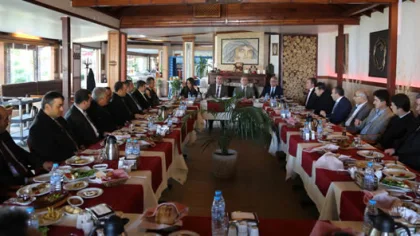 Sapanca'da 'Eğitimde Başarı' Konulu Toplantı
