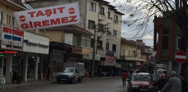 Yeni Trafik Düzenlemesi Uygulanmaya Başladı