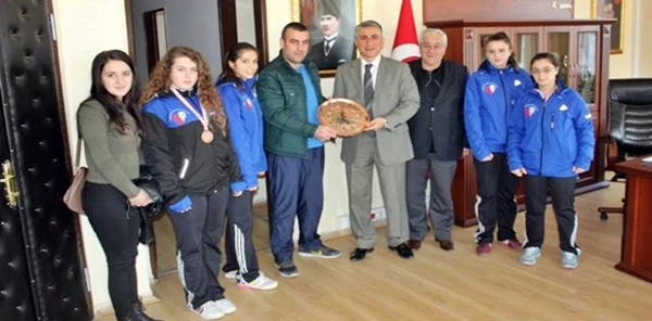 Boksörlerimiz Şanlıurfa'dan 3'ncülükle Döndü