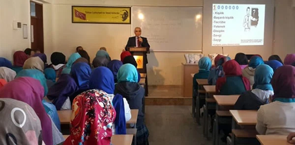 Sapanca İmam Hatip'e 'Sorumluluk' Semineri