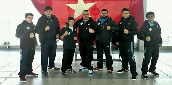 Sapanca Kaymakamlığı ve Sapanca Belediyesi Boks Takımı Çeyrek Finalde