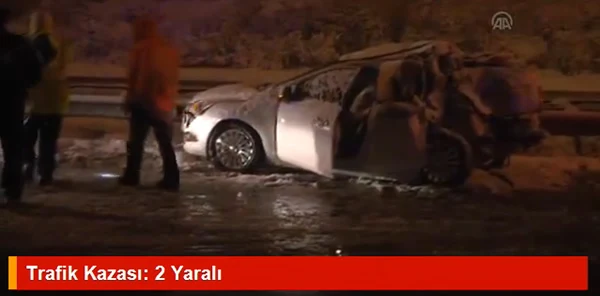 Sapanca'da Trafik Kazası: 2 Yaralı