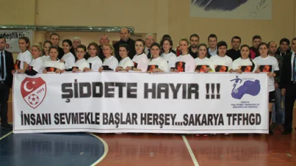 Bayan Hakemler Özgecan için Bir Araya Geldi
