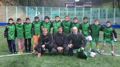 Minik Sporculara Malzeme Dağıtımı Yapıldı