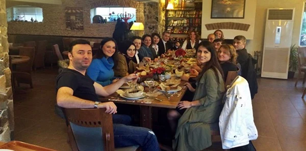 Sapanca İlçe Hastanesi Hekimleri Düzenlenen Yemekte Buluştu