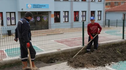 Sapanca Belediyesinden Sinan Göksun İlköğretim Okuluna Çevre Düzenlemesi