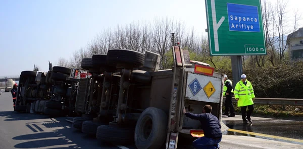Tem'de Sıvı Oksijen Yüklü Tanker Devrildi!