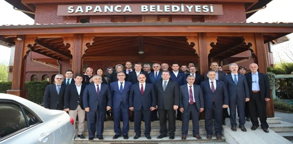 AK Parti Sakarya Milletvekili Adayları Sapanca Belediyesini Ziyaret Etti