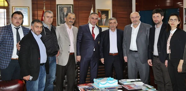 AK Parti Sapanca İlçe Teşkilatı Başkan Yılmazer'i Tebrik Etti