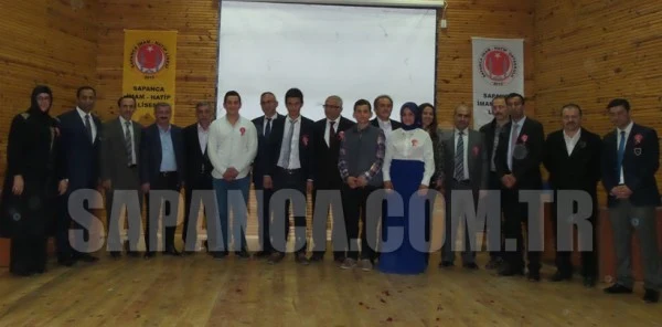İmam Hatip Lisesi Öğrencilerinden Kutlu Doğum Programı