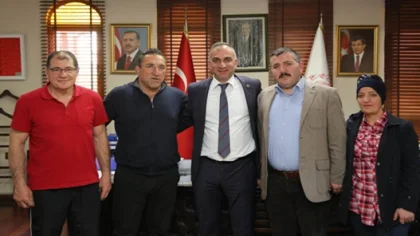 Pehlivanlardan Başkan Yılmazer'e Ziyaret