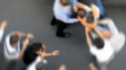 Sapanca'da Kırmızı Pantolon Kavgası