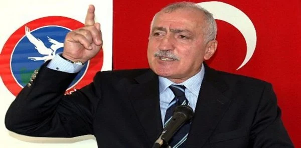 Yurt Partisi Sahaya İniyor