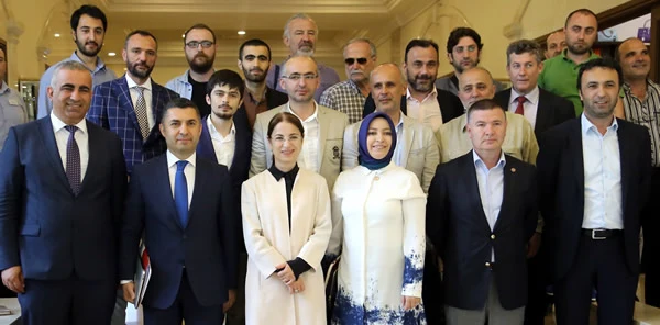 İslam, Basın Temsilcileriyle Bir Araya Geldi