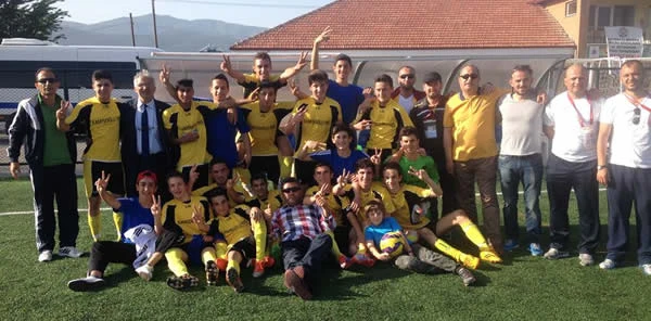 Sapanca Akademispor Finalde