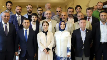 İslam, Basın Temsilcileriyle Bir Araya Geldi