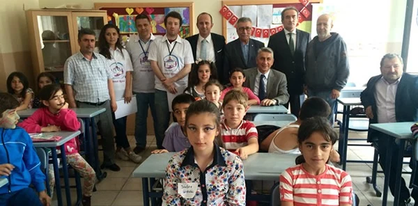 'Sen de Elini Uzat' Projesi