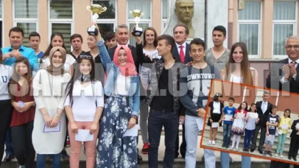 Sapanca'da 6 Bin 900 Öğrenci Karne Aldı