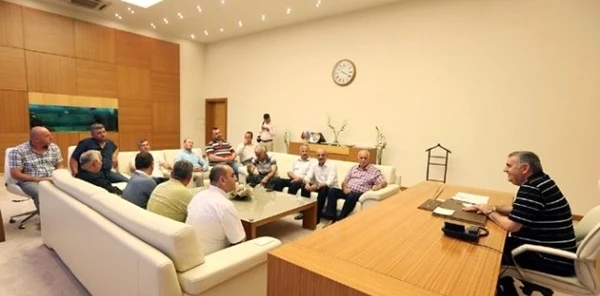 Başkan Zeki Toçoğlu Sapanca Mahalle Muhtarlarları ile Görüştü