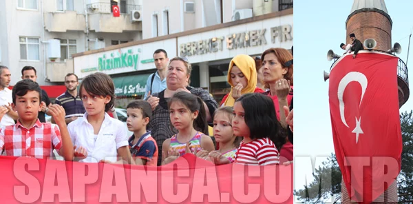 Rüstempaşa Camisine Türk Bayrağı Astılar