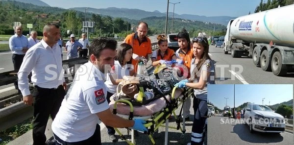 Sapanca TEM Otoyolu Uzunkum Mevkiinde Otomobilin Çarptığı Ayşe Acar Yaralandı