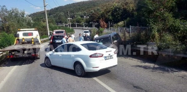 Sapanca Uzunkum'da Trafik Kazası: 11 Yaralı