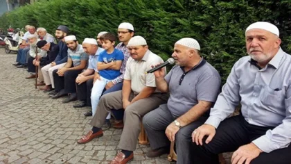 Sapanca Kemer Mezarlığında Arife Günü Mevlid Okutuldu