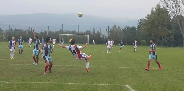 Kurtköyspor 3'de 3 Yaptı