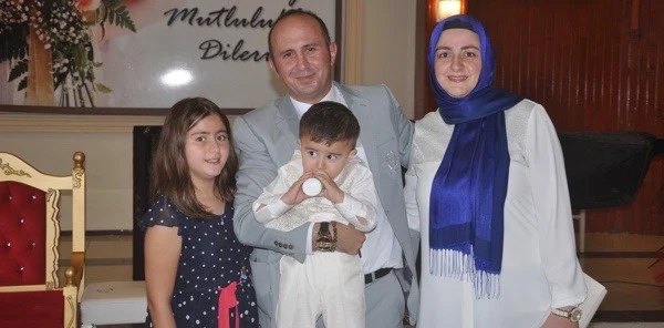 Mahmud Emin Erkek Oldu