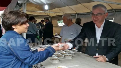Sapanca Belediyesi 7 Bin Aşure Dağıttı