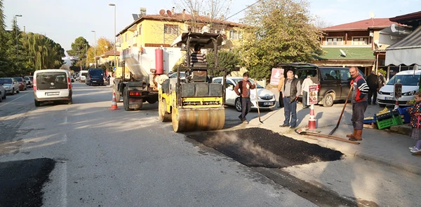 Asfaltlama Çalışmaları Devam Ediyor