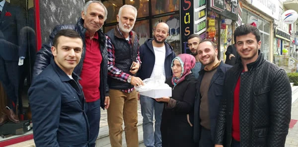Sapanca Ak Gençlik'ten Lokumlu Teşekkür