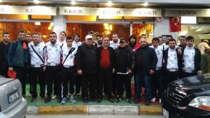 Galibiyet Yemeğinde Buluştular