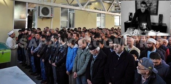 Cenazede Göz Yaşları Sel Oldu Aktı