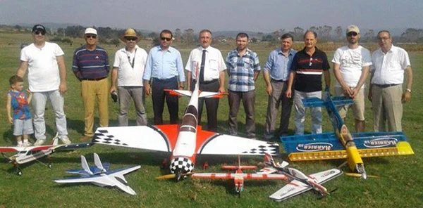 Model Uçak Tutkunları Sapanca'da Buluştu