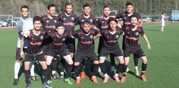 Sapanca Akademispor Liderle Puanları Eşitledi