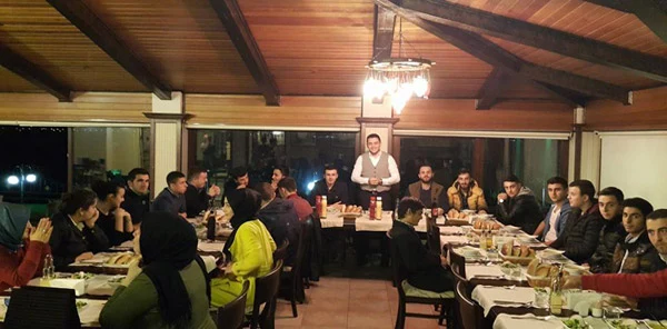 Sapanca Gençlik Kolları Yemekte Buluştu