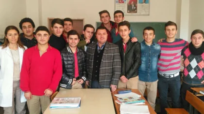 Kampanyaya Ak Gençlikten Destek Geldi