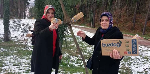 Ak Kadınlar Onları Unutmadı