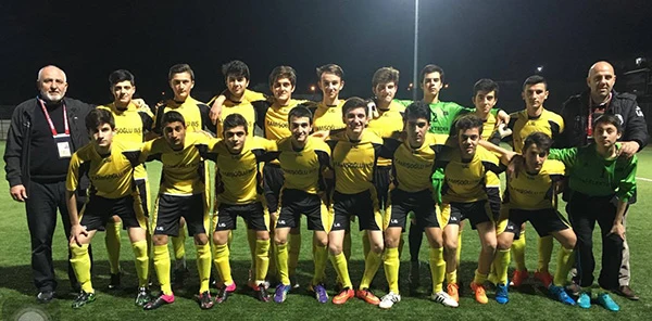 Akademispor Türkiye Şampiyonası Yolunda