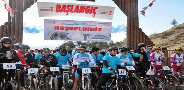 Cumartesi Günü Bu Yol Trafiğe Kapatılacak