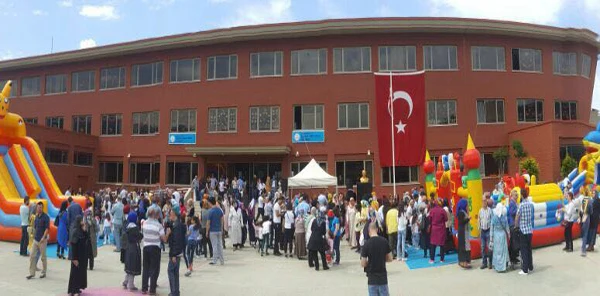 Elmas Dereli'den Şenlik Tadında Etkinlik
