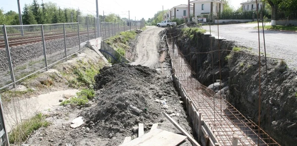 Kırkpınar'da Alt Geçit ve İstinat Duvarı Çalışması