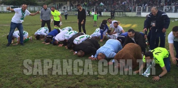 Sapancaspor Bal Yolunda Kapıyı Araladı