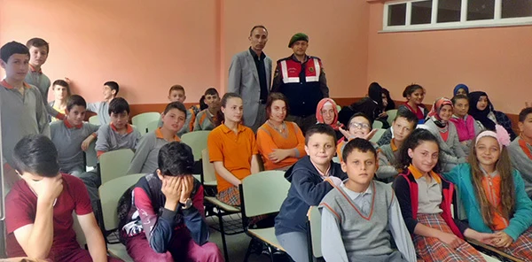 Jandarma'dan Öğrencilere Trafik Semineri