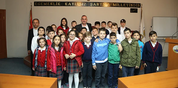 Öğrenciler Sordu Yılmazer Cevapladı