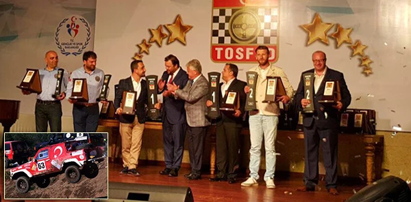 Taylan Kardeşler Kupalarını Aldı
