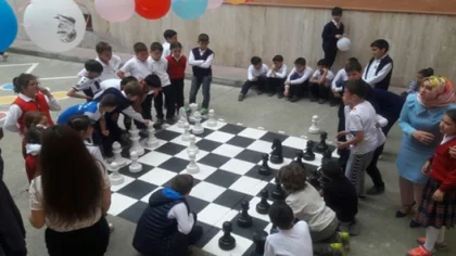 Sapanca Meslek Yüksek Okulundan Miniklere Satranç ve Hareket Alanı