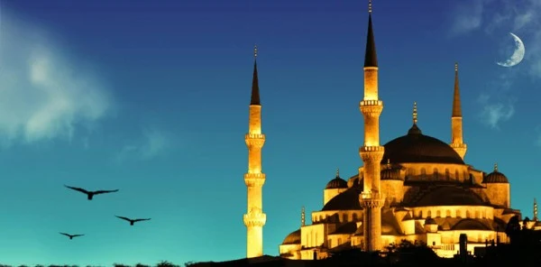 İlk Sahur Saat 03.22, İlk İftar İse Saat 20:35’de